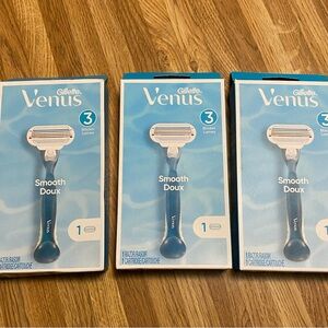 Gillette Venus Smooth Razors 3 Blades New In Box Lot of 3